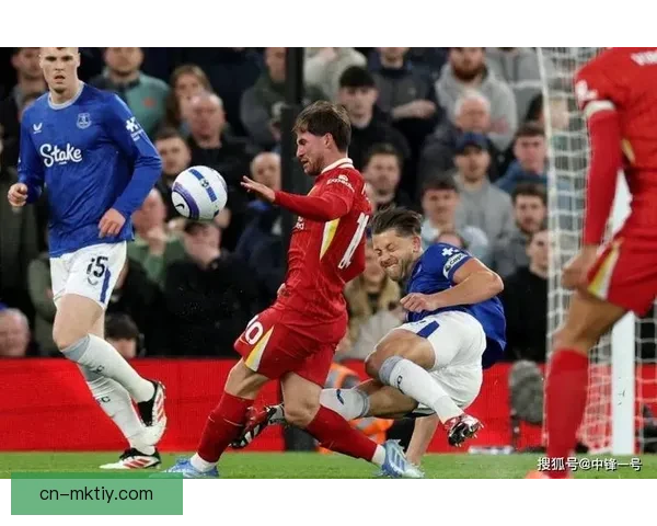 客场惨败巴黎欧冠警报再拉响